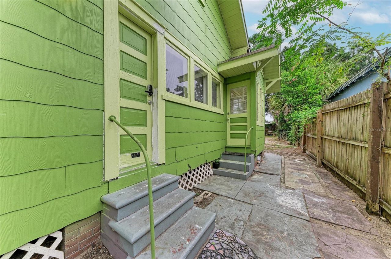 1005 16th Avenue S, Saint Petersburg, FL 33705 Photo