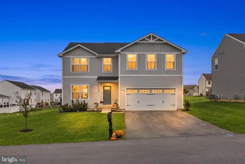 104 POMMEL LANE , MARIETTA, PA 17547