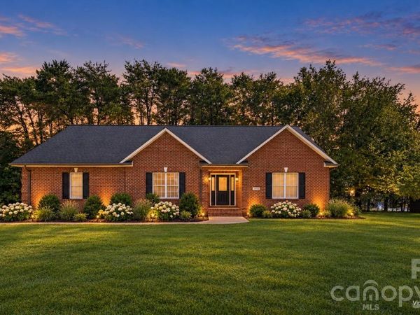 3656 Woodgreen Drive, Lincolnton, NC 28092