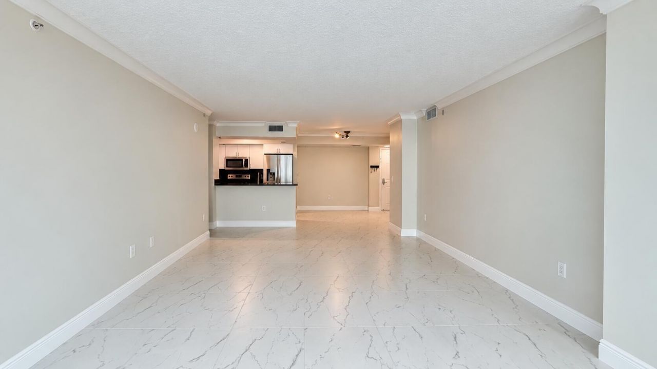 99 SE Mizner Boulevard, Unit 233, Boca Raton, FL 33432 Photo