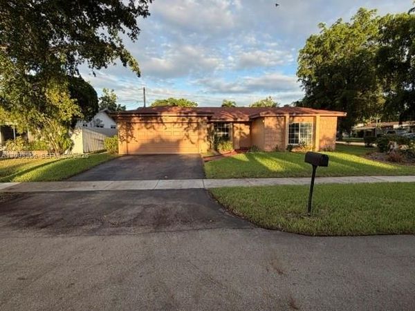 3405 Garnet Rd , Miramar, FL 33025