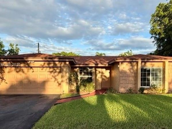 3405 Garnet Rd , Miramar, FL 33025