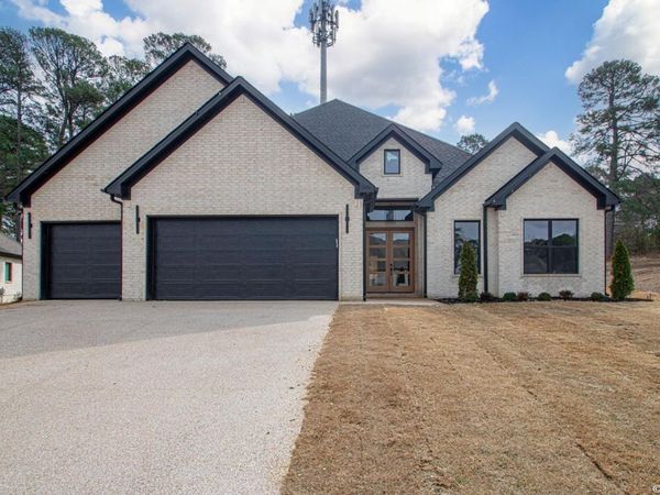 335 ARLINGTON PARK Drive, Hot Springs, AR 71901