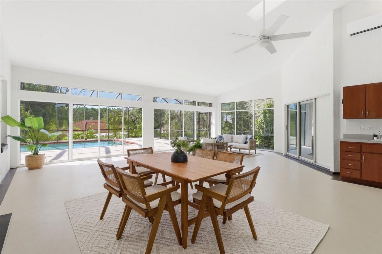 546 W Fenway Drive, Hernando, FL 34442 Photo