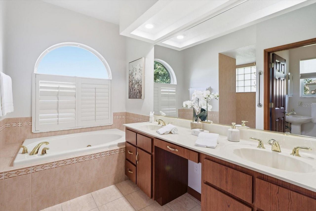 546 W Fenway Drive, Hernando, FL 34442 Photo