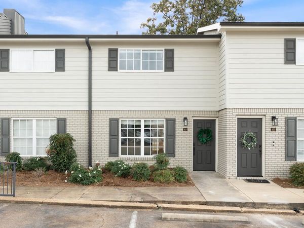 1802 Jackson Ave W #64, Oxford, MS 38655