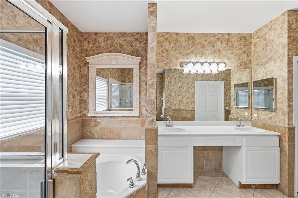 104 Glen Eagle Cir, Naples, FL 34104 Photo