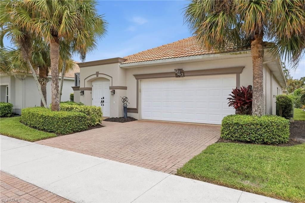 104 Glen Eagle Cir, Naples, FL 34104 Photo