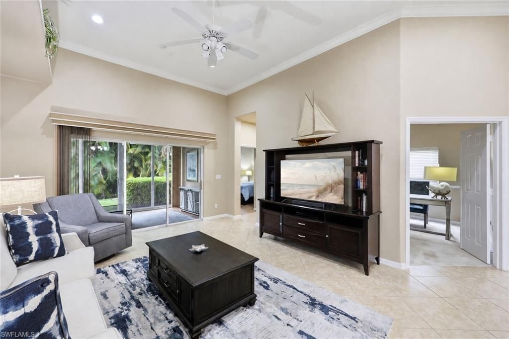 104 Glen Eagle Cir, Naples, FL 34104 Photo
