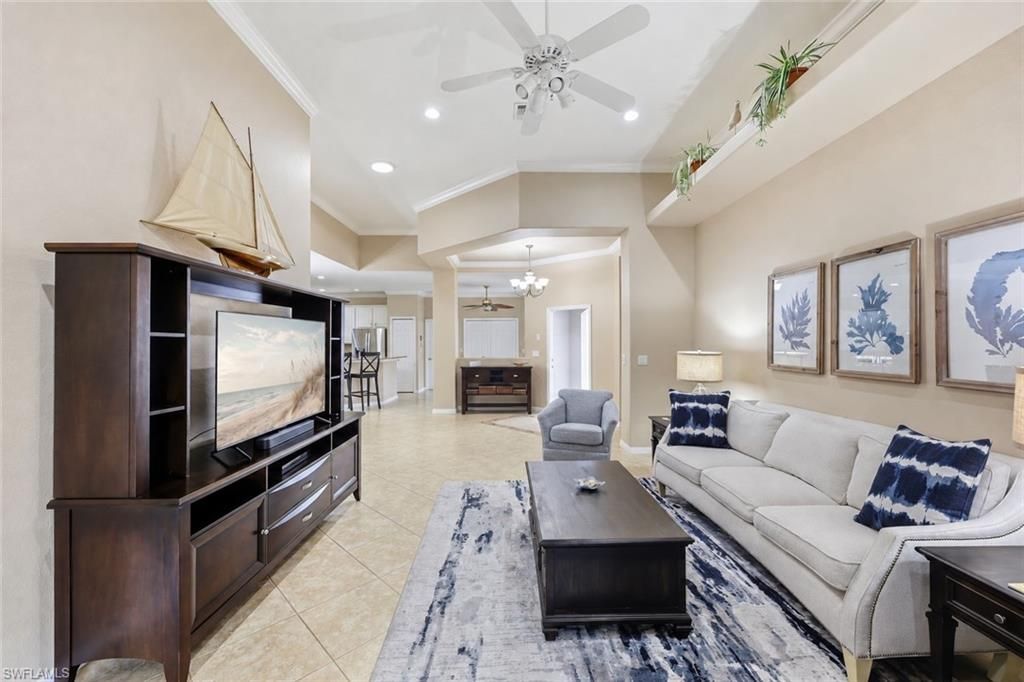104 Glen Eagle Cir, Naples, FL 34104 Photo