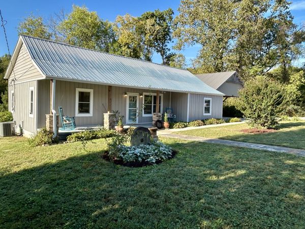 1671 Dry Creek Rd , McMinnville, TN 37110