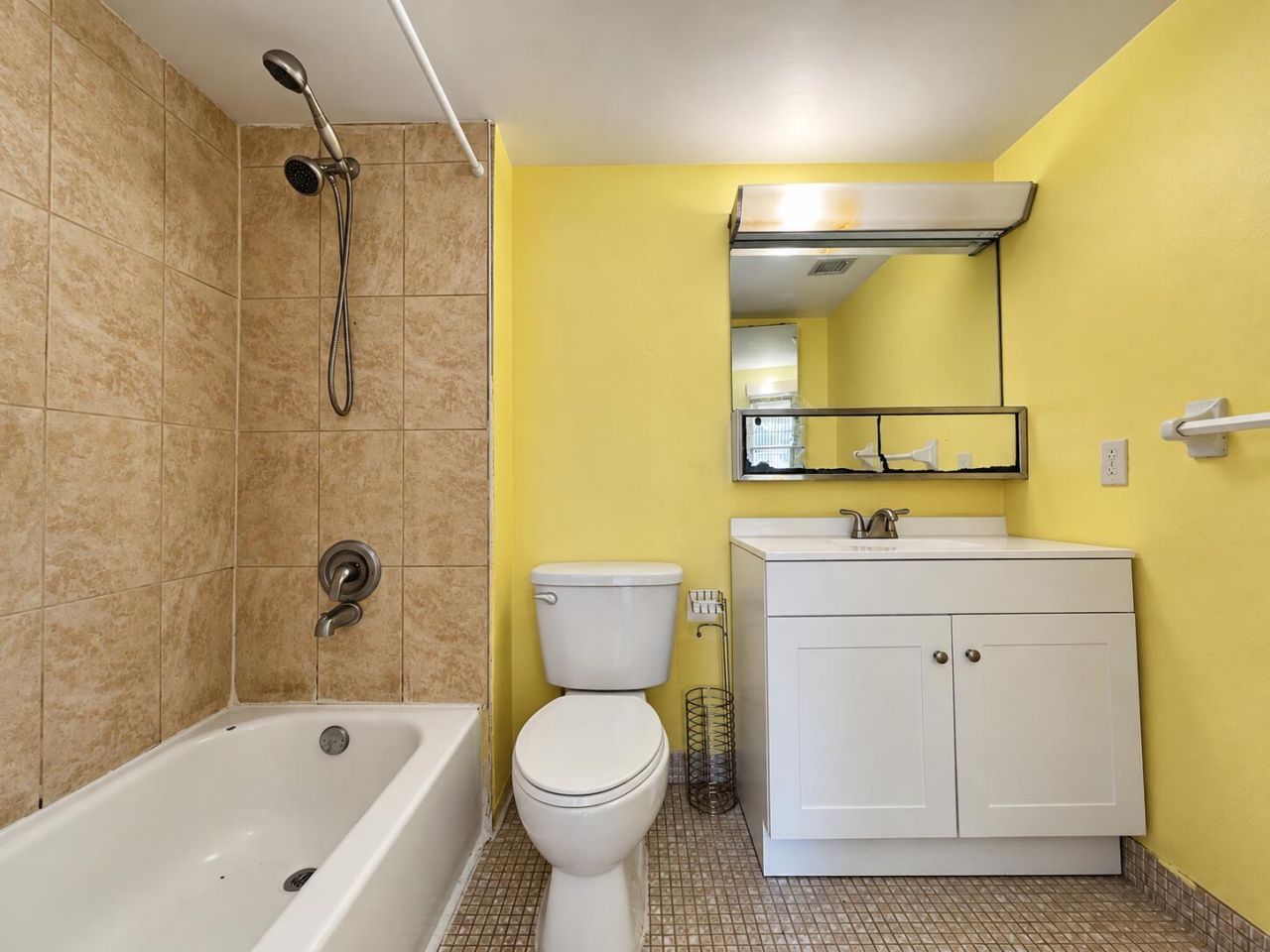 613 S State Road 7, Unit 2F, Margate, FL 33068 Photo