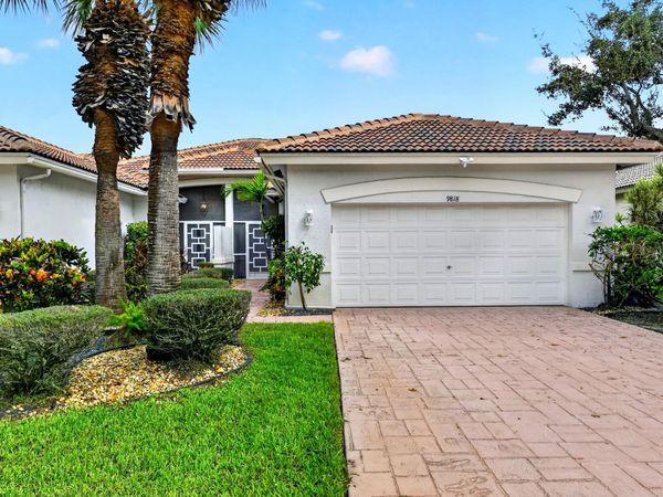 9818 Crescent View Drive S, Boynton Beach, FL 33437