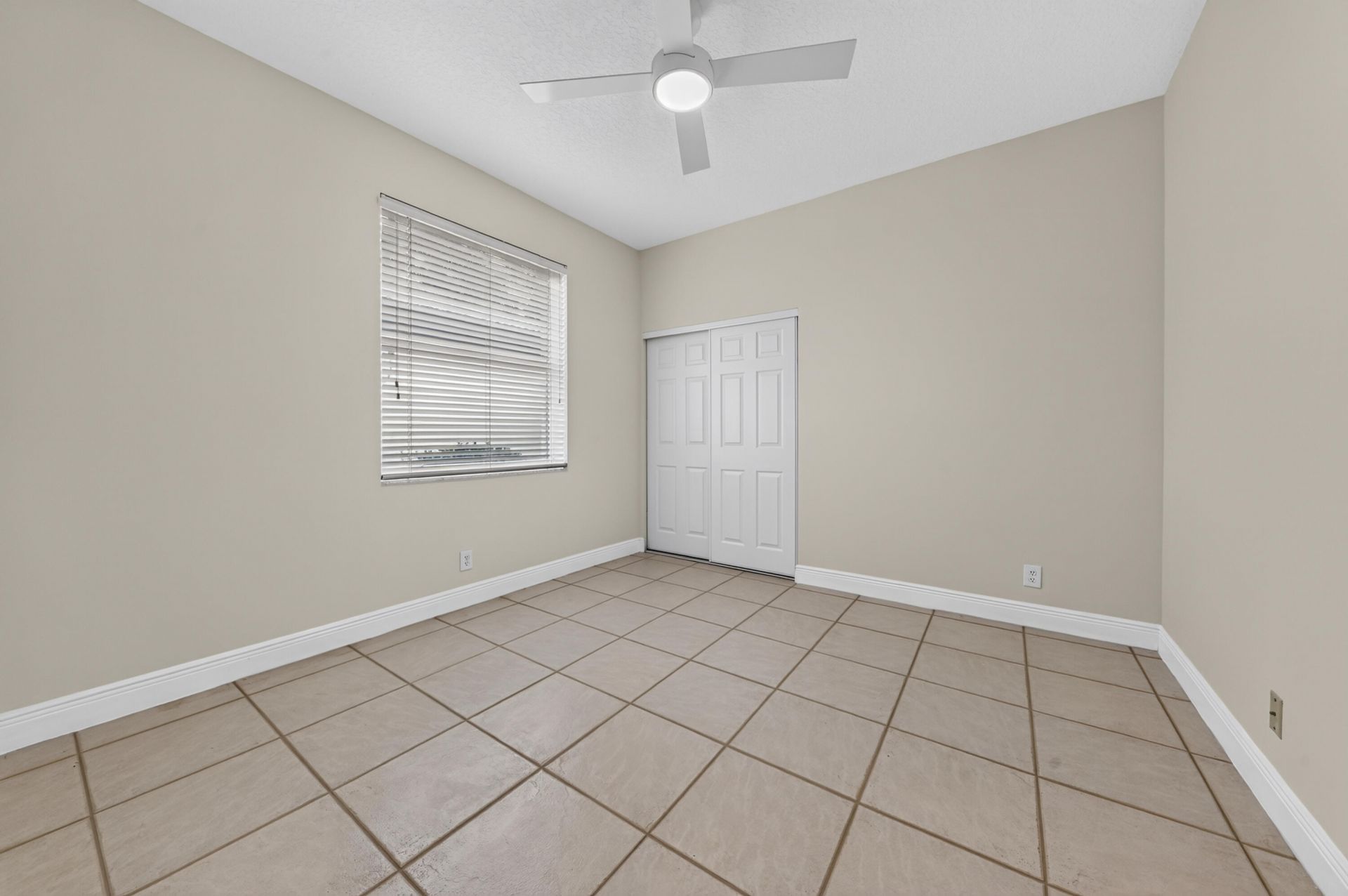 9818 Crescent View Drive S, Boynton Beach, FL 33437 Photo