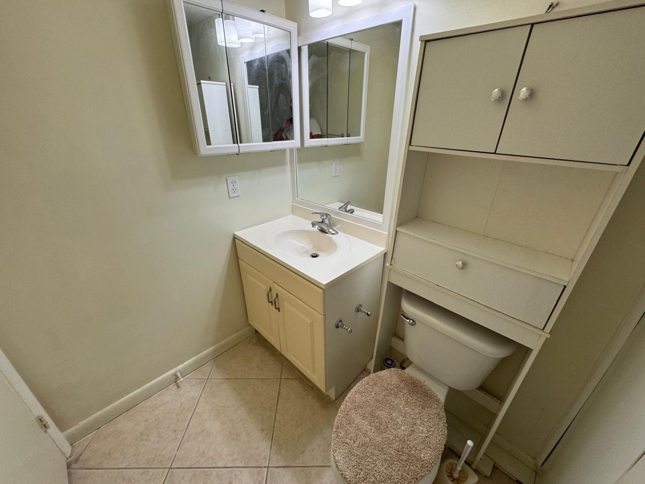 9660 Sunrise Lakes Boulevard, Unit 202, Sunrise, FL 33322 Photo