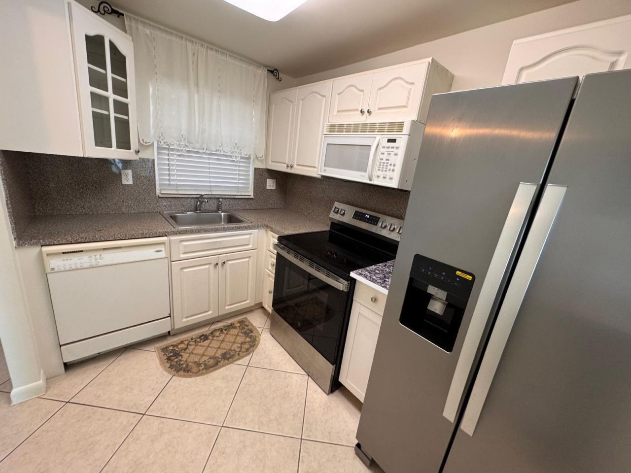 9660 Sunrise Lakes Boulevard, Unit 202, Sunrise, FL 33322 Photo