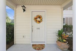101 Amberwood Drive photo 4
