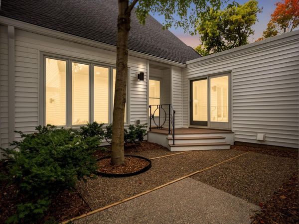 7 Wellesley Place , Edina, MN 55436