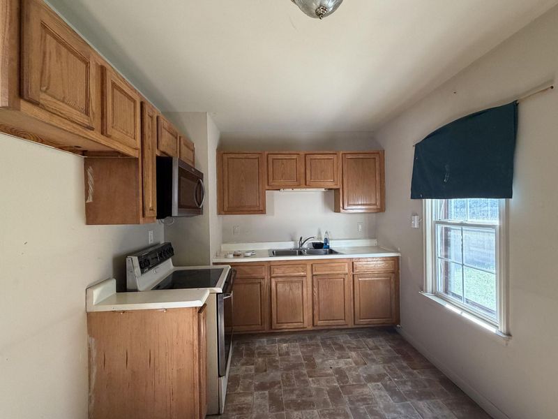 907 E Rose Street, Springfield, OH 45505 Photo 8