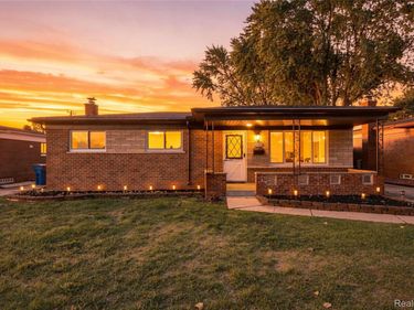 32654 Bunert Road, Warren, Mi 48088