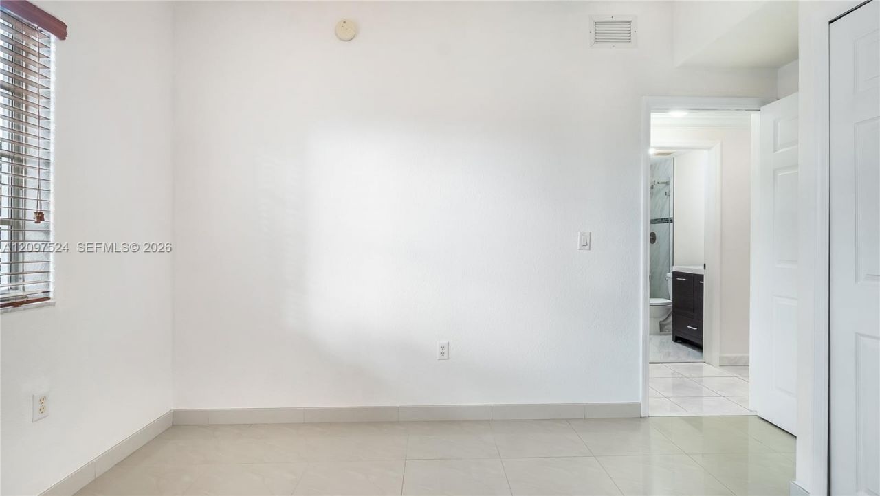 7230 NW 174 Ter , Unit 104, Hialeah, FL 33015 Photo