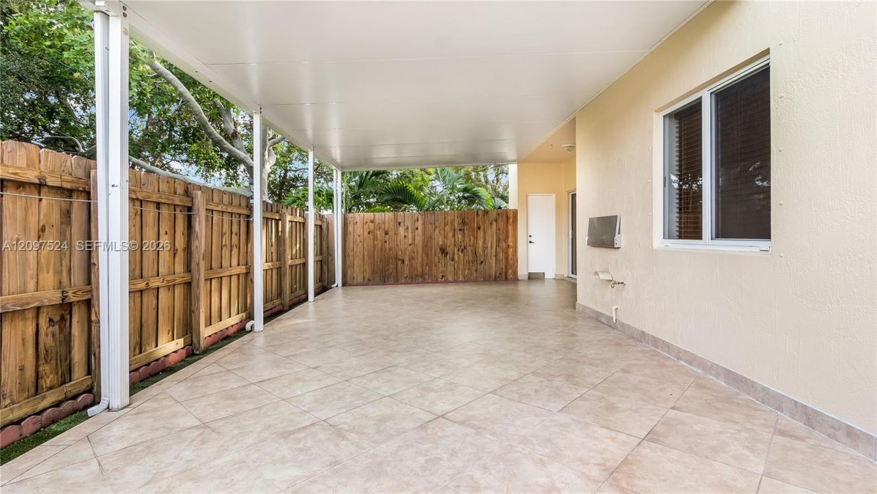 7230 NW 174 Ter , Unit 104, Hialeah, FL 33015 Photo