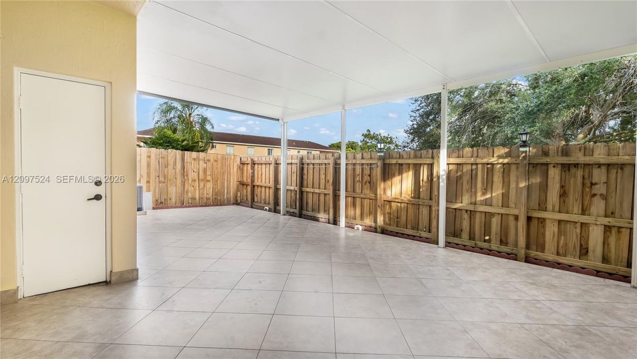 7230 NW 174 Ter , Unit 104, Hialeah, FL 33015 Photo