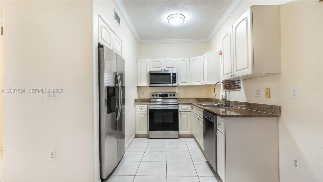 7230 NW 174 Ter , Unit 104, Hialeah, FL 33015 Photo