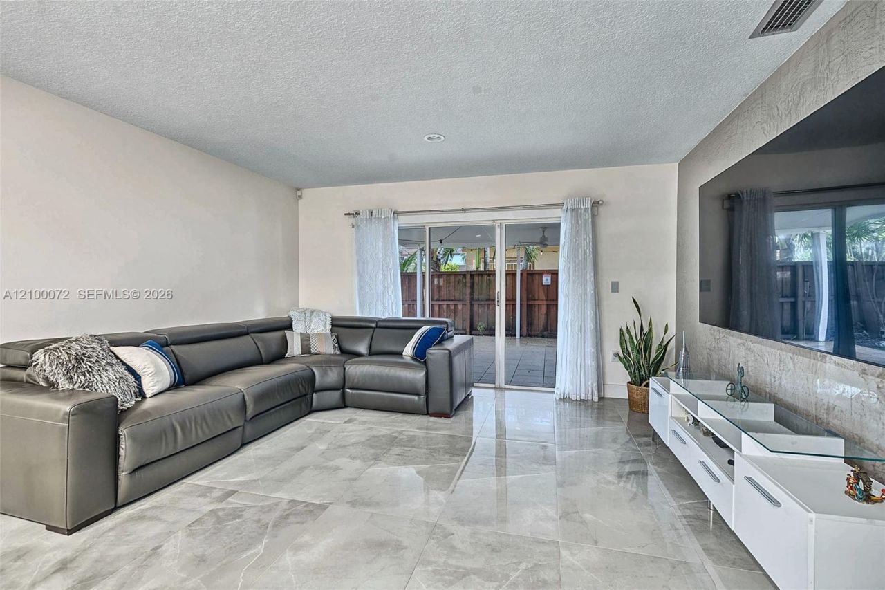 11330 SW 143rd Ct, Miami, FL 33186 Photo