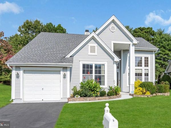 17 FOUNTAIN VIEW DRIVE, BARNEGAT, NJ 08005