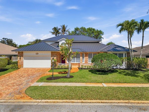 12886 LA ROCHELLE Circle, Palm Beach Gardens, FL 33410