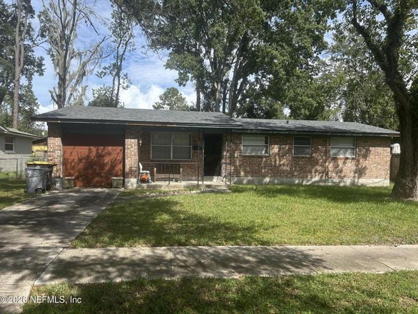 7577 W JOHN F KENNEDY Drive W, Jacksonville, FL 32219