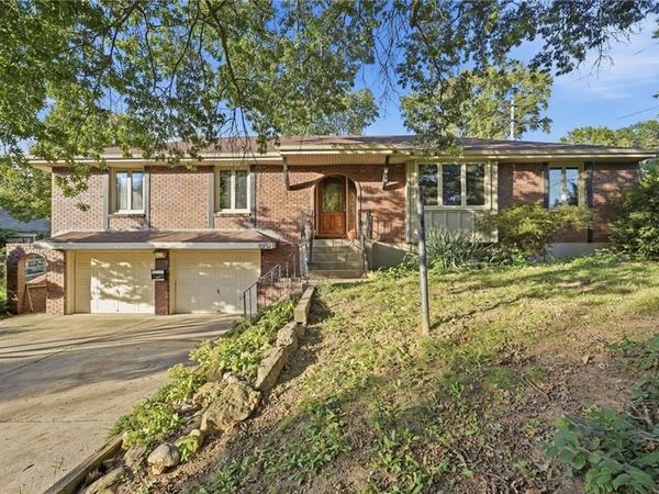15932 E 41st Street, Independence, MO 64055