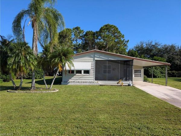 26256 Squire LN, BONITA SPRINGS, FL 34135
