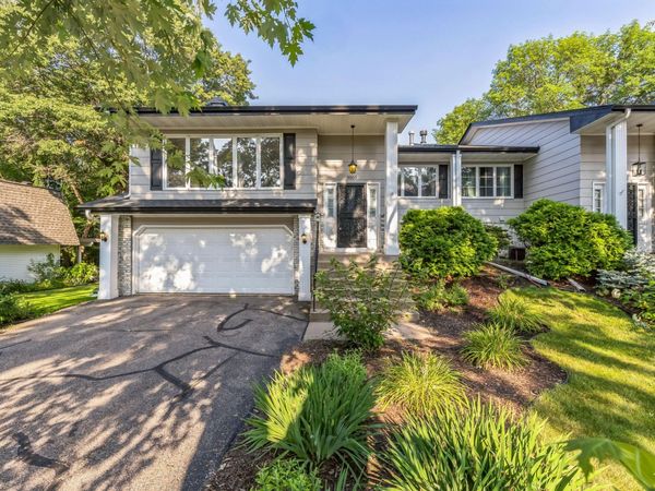 9505 Clubhouse Road, Eden Prairie, MN 55347