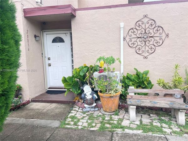 20034 SW 123rd Dr , Miami, FL 33177