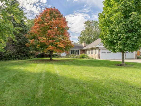 1985 Reckinger Road , Aurora, IL 60502