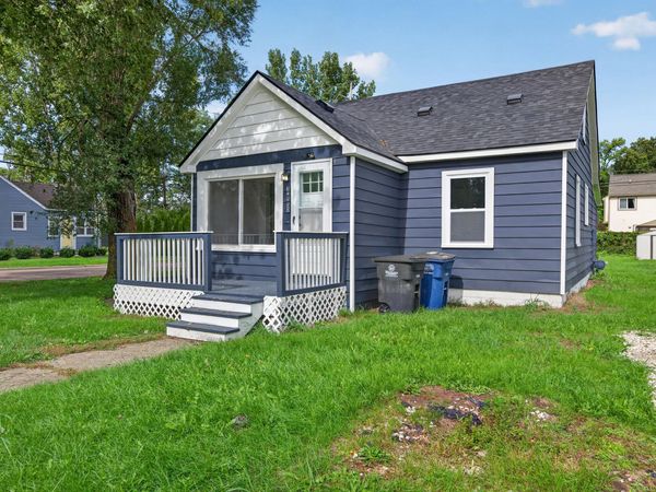 33550 Beechwood Street, Westland, MI 48185