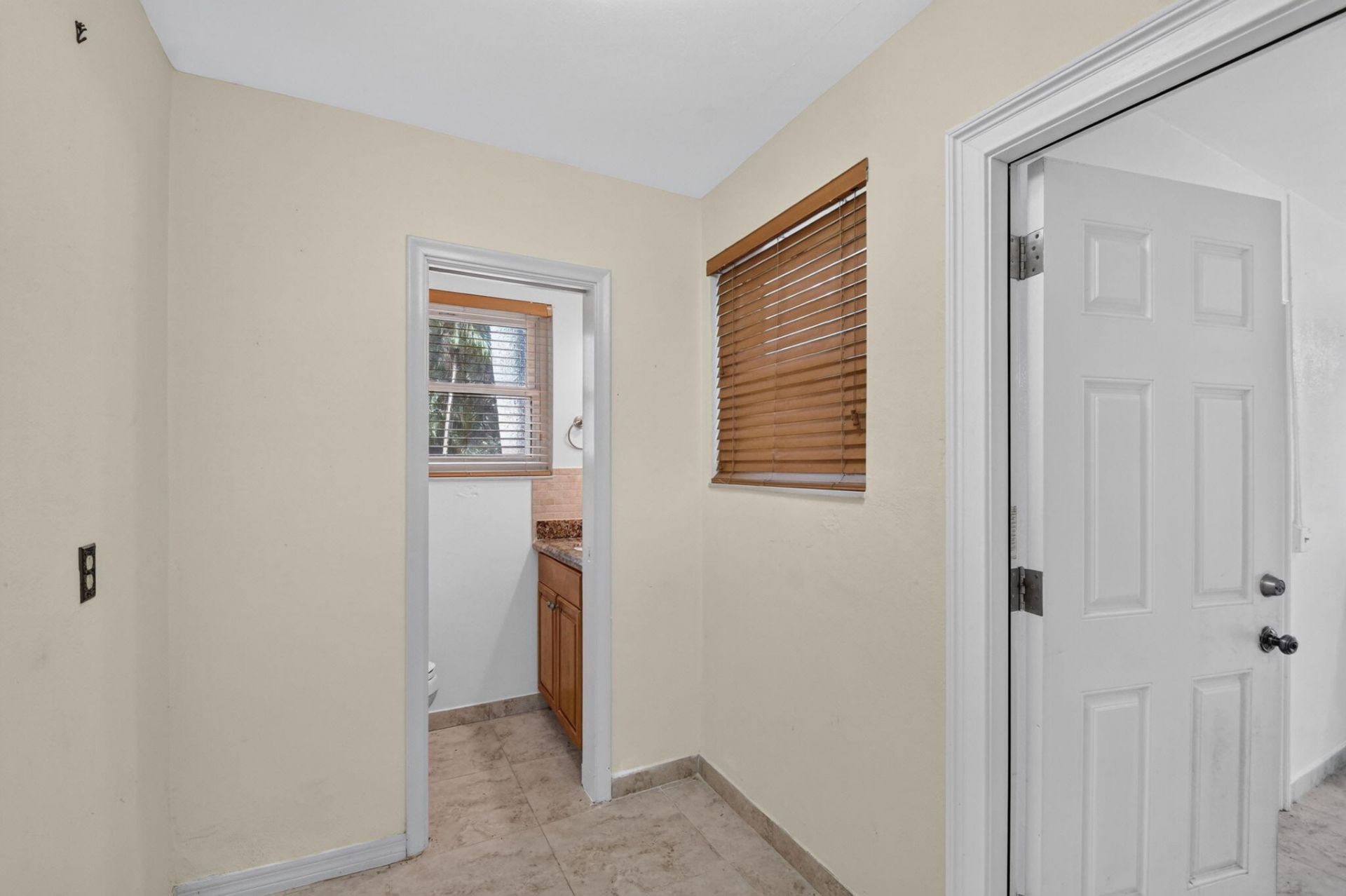 8 Bell Lane, West Palm Beach, FL 33406 Photo