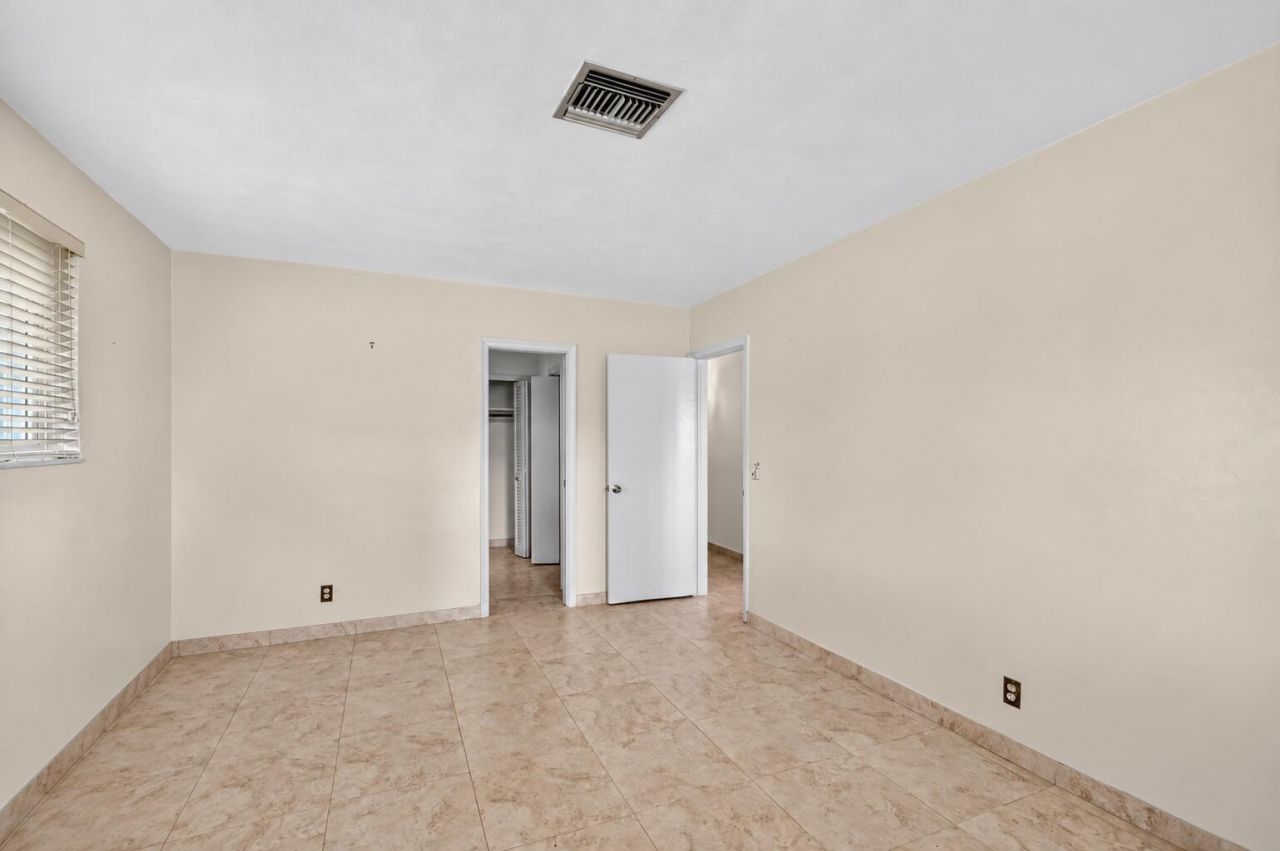 8 Bell Lane, West Palm Beach, FL 33406 Photo