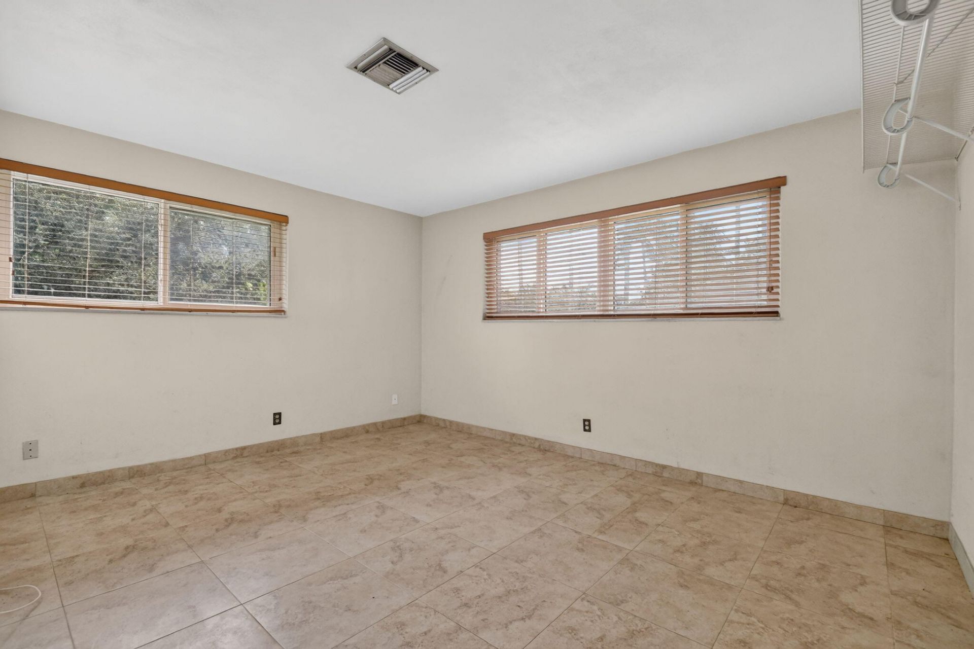8 Bell Lane, West Palm Beach, FL 33406 Photo