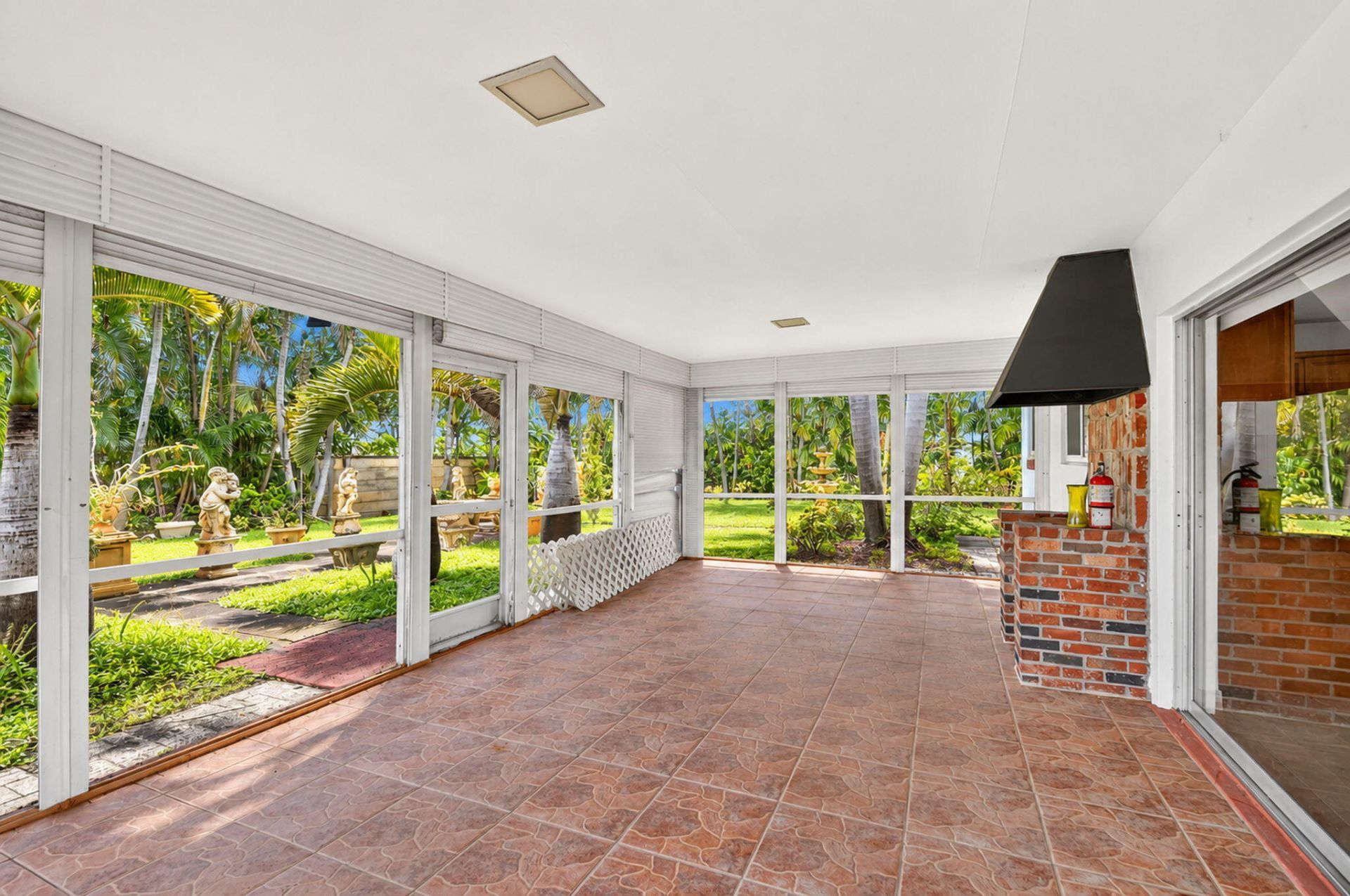 8 Bell Lane, West Palm Beach, FL 33406 Photo