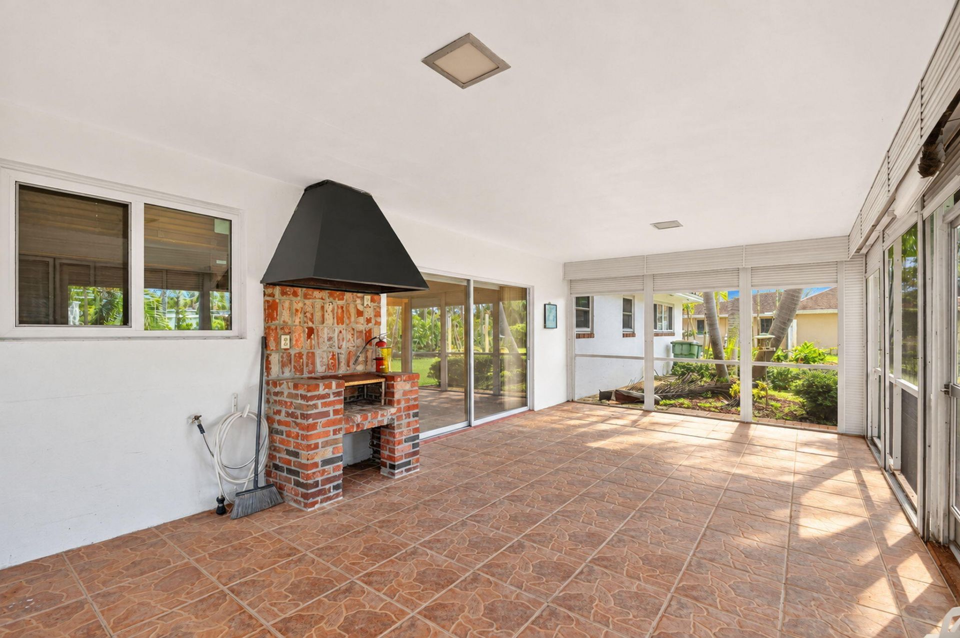 8 Bell Lane, West Palm Beach, FL 33406 Photo