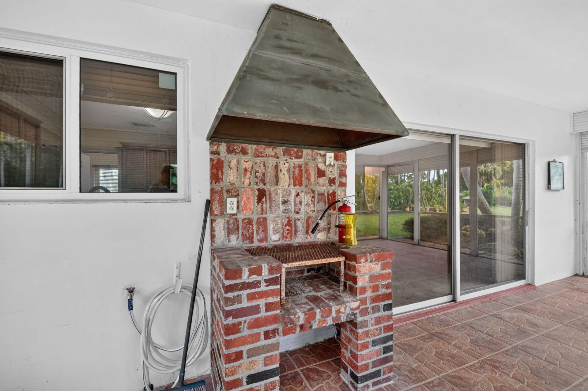 8 Bell Lane, West Palm Beach, FL 33406 Photo