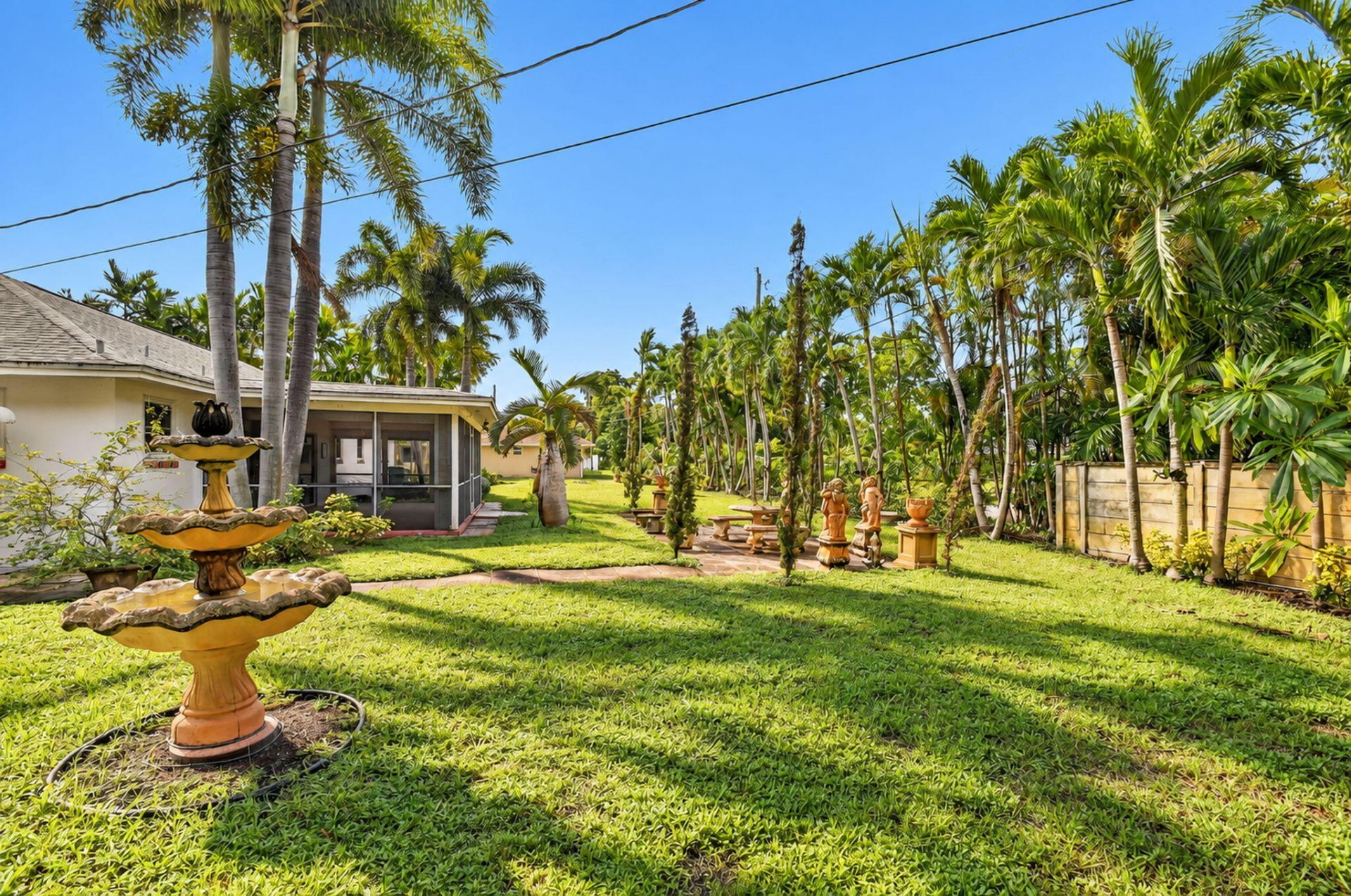 8 Bell Lane, West Palm Beach, FL 33406 Photo
