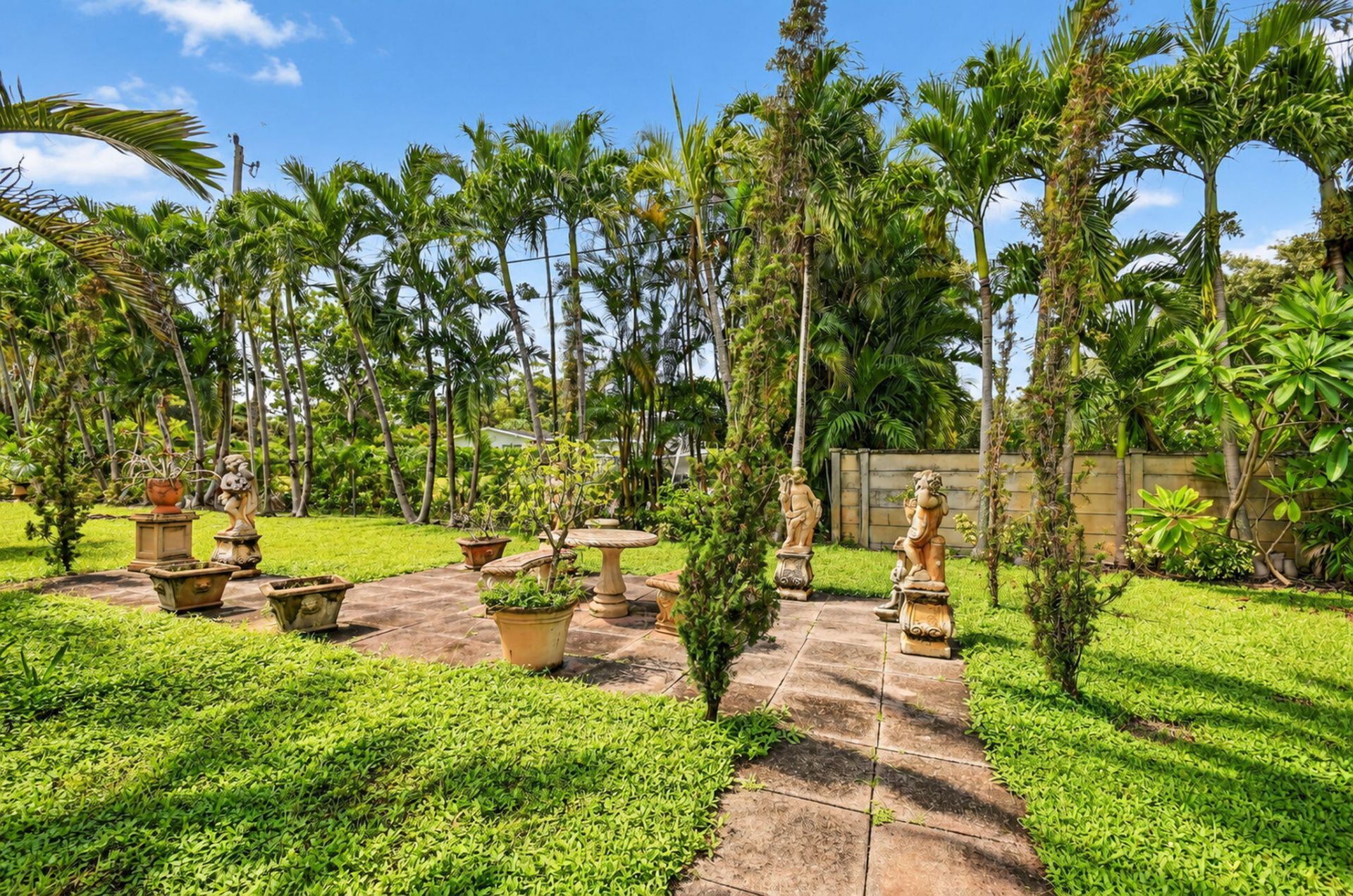 8 Bell Lane, West Palm Beach, FL 33406 Photo