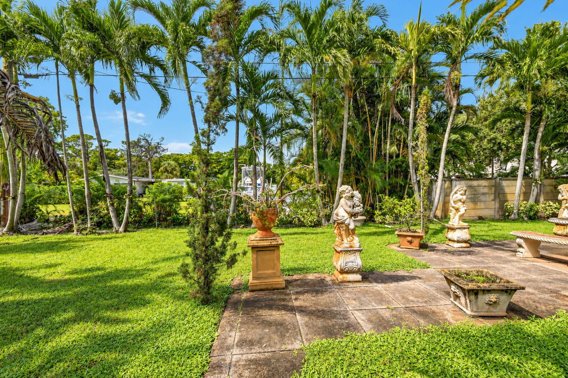 8 Bell Lane, West Palm Beach, FL 33406 Photo