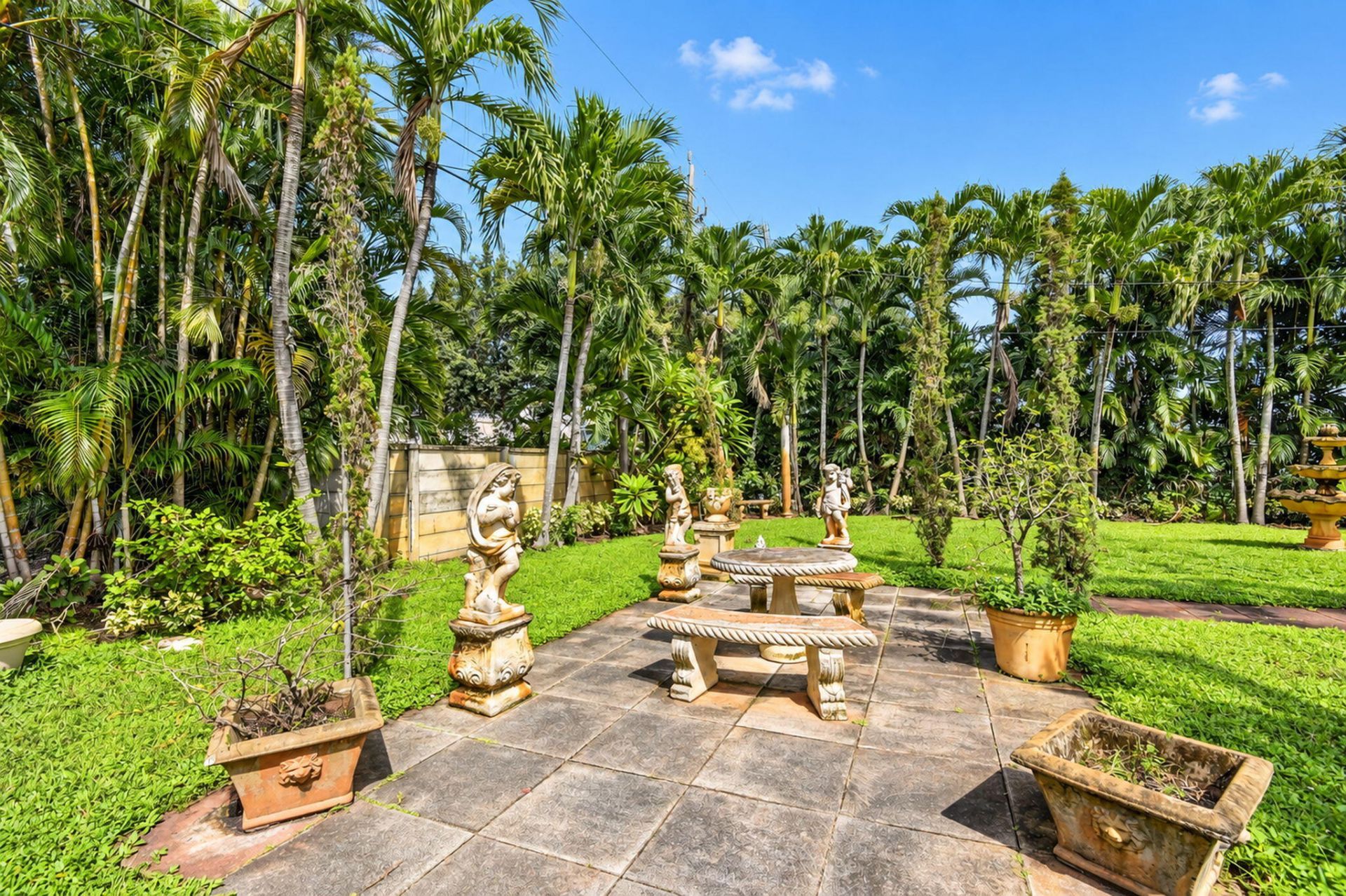 8 Bell Lane, West Palm Beach, FL 33406 Photo