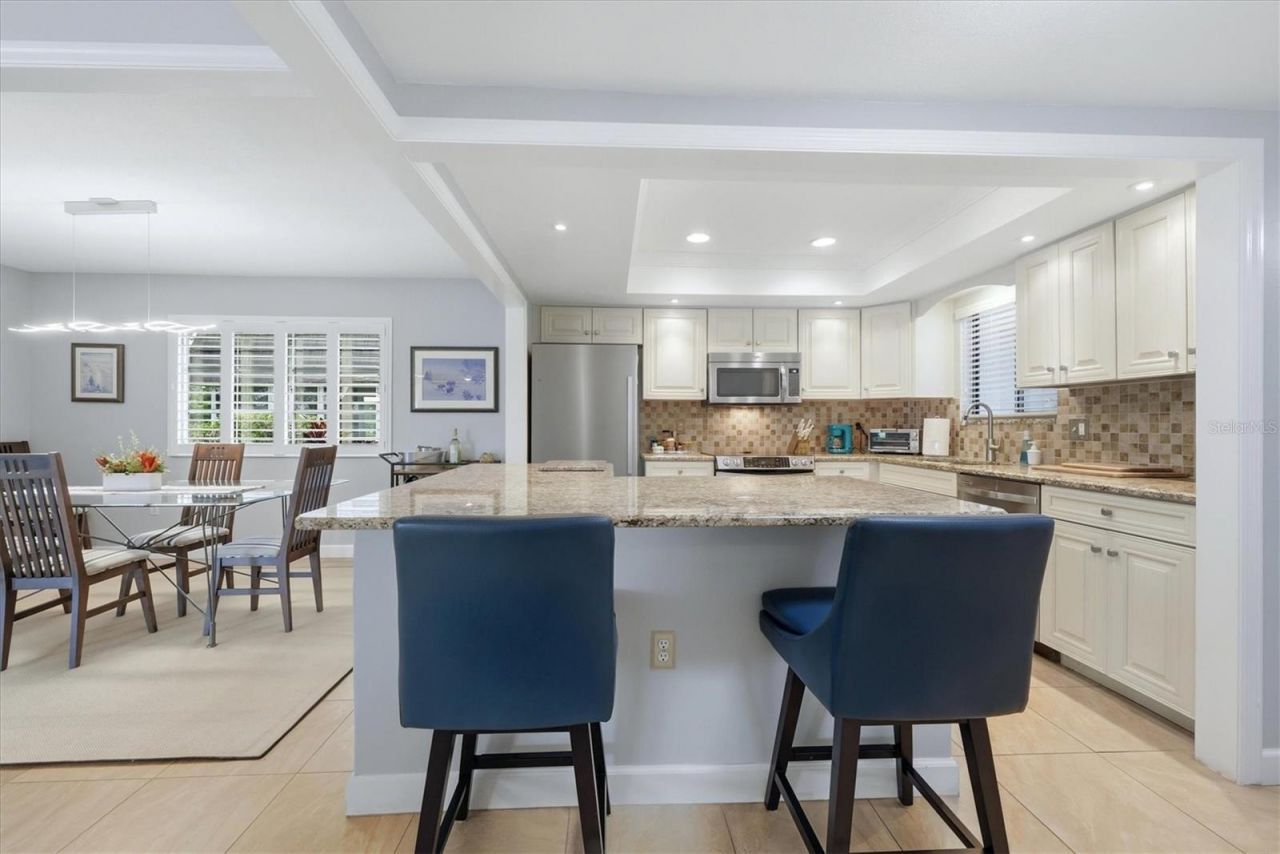 3944 Lakeside Road, Unit 160, Sarasota, FL 34232 Photo