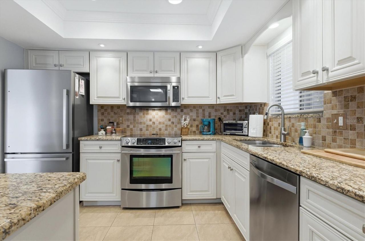 3944 Lakeside Road, Unit 160, Sarasota, FL 34232 Photo